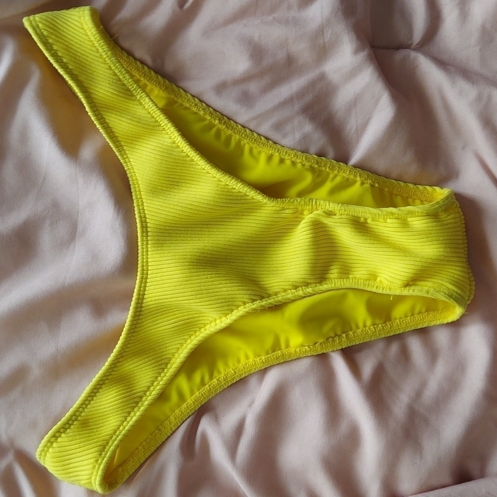 Minimale Animale Ribbed Breif Bikini Bottom - Picture 2 of 10